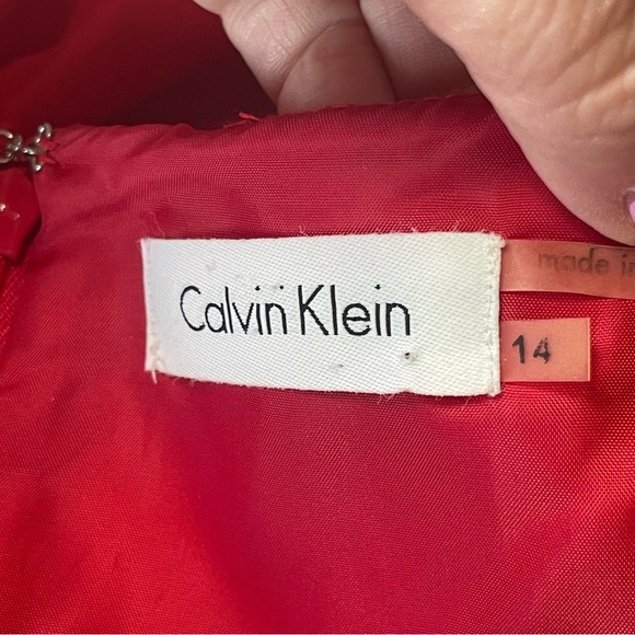 Calvin Klein Red Sleeveless Sheath Dress Pleated Detail Size 14 Career Office - Picture 11 of 14